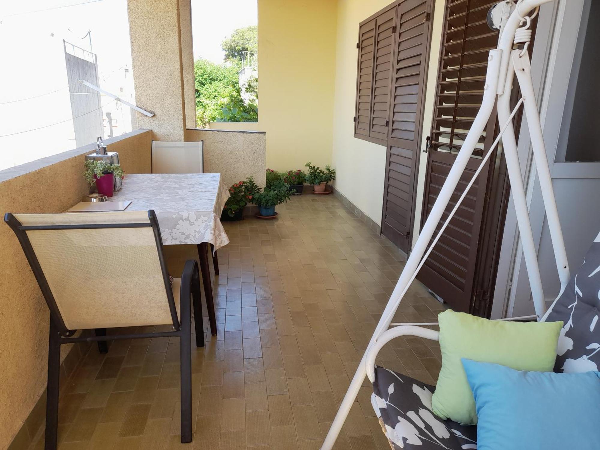 Gulin Apartment *